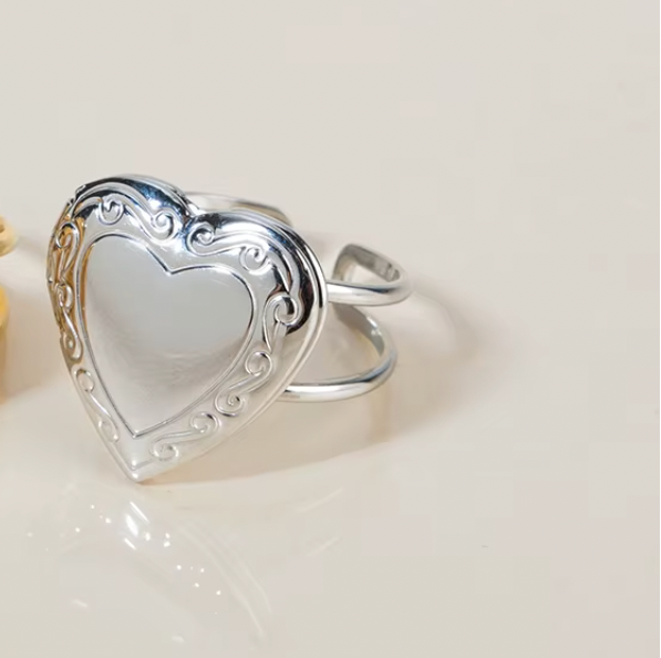 Locket Ring Silver
