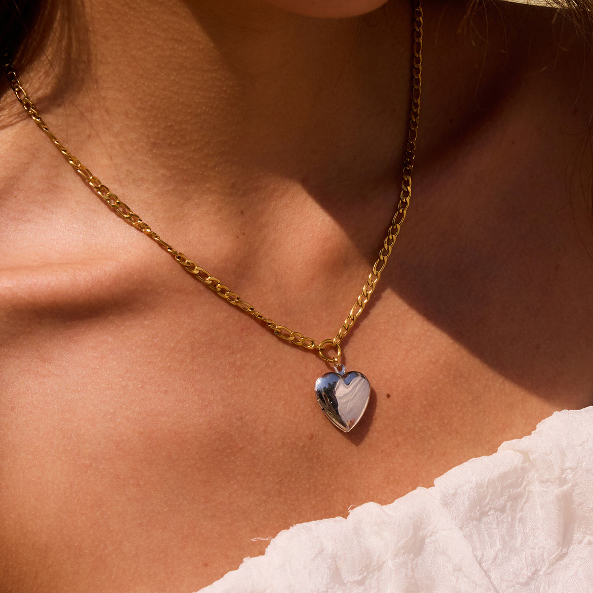 Amore Locket